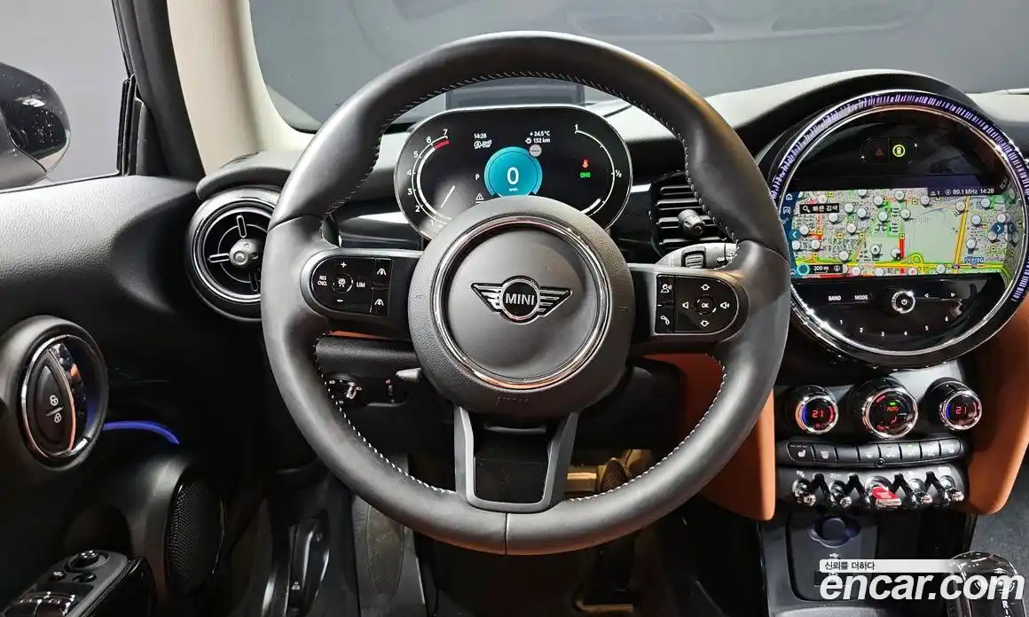 Mini Cooper 2024 2.0 автомат (гидро), фото 18