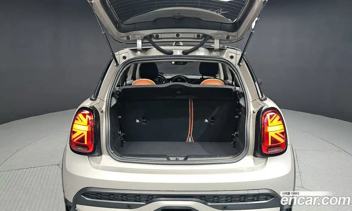 Mini Cooper 2024 2.0 автомат (гидро), фото 26