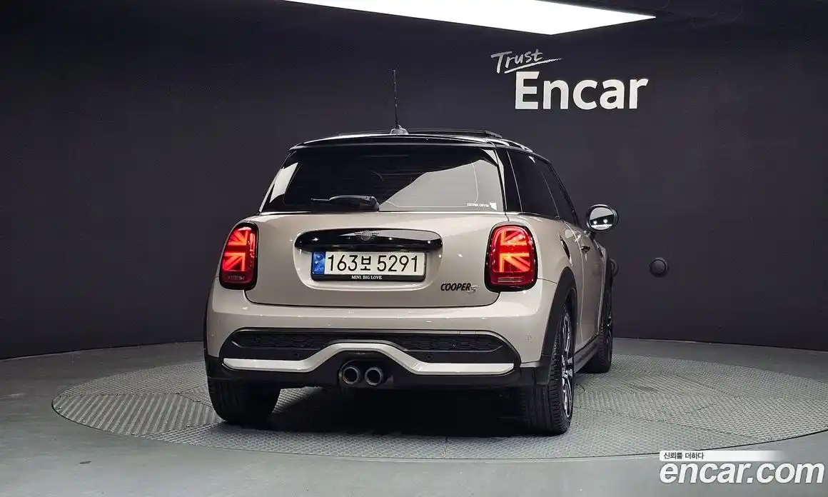 Mini Cooper 2024 2.0 автомат (гидро), фото 4