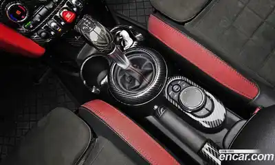 Mini Cooper Convertible 2019 2.0 автомат (гидро), миниатюра 11