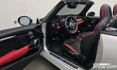 Mini Cooper Convertible 2019 2.0 автомат (гидро), миниатюра 12