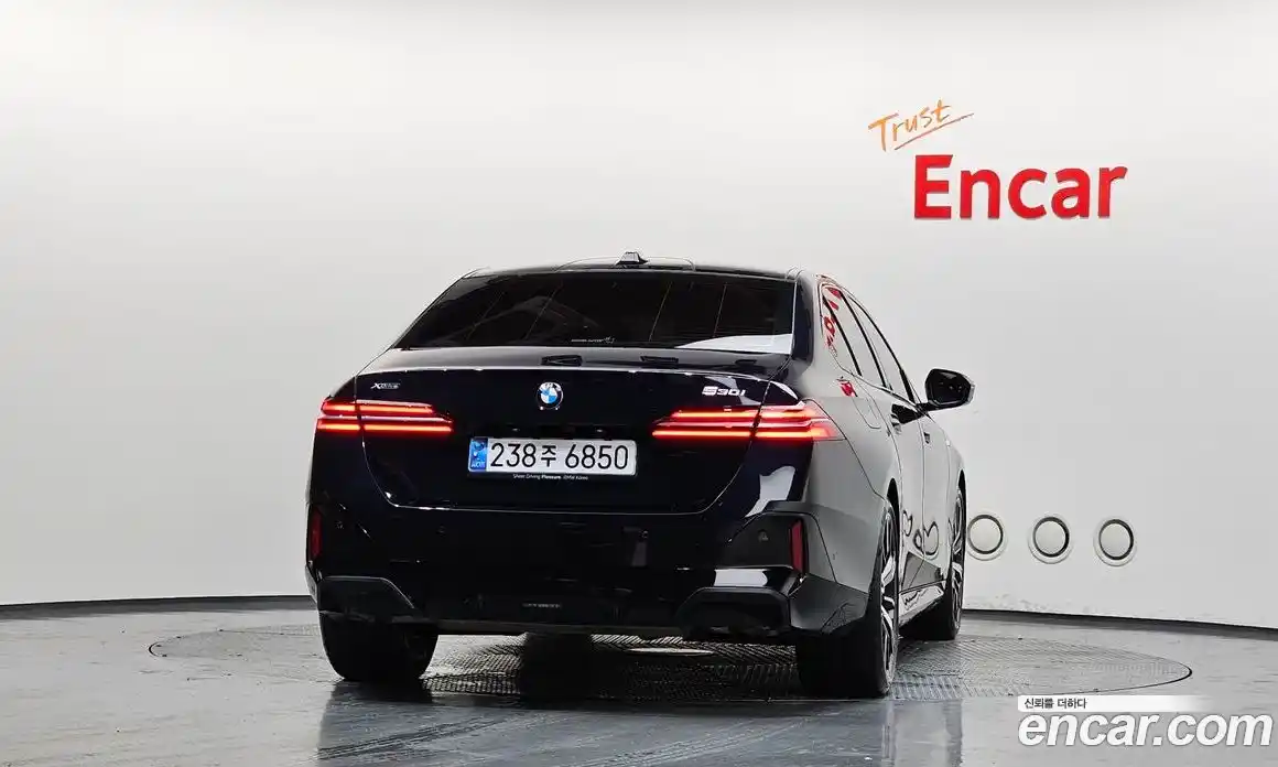 BMW 5 серия 2025 2.0 автомат (гидро), фото 3