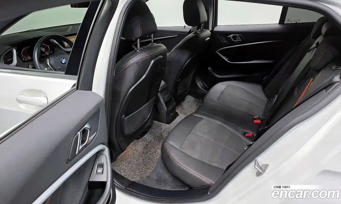 BMW 1 серия 2021 2.0 автомат (гидро), фото 18