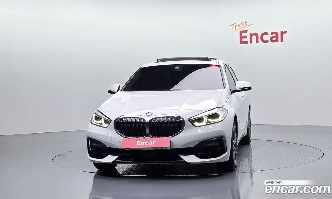 BMW 1 серия 2021 2.0 автомат (гидро), фото 3