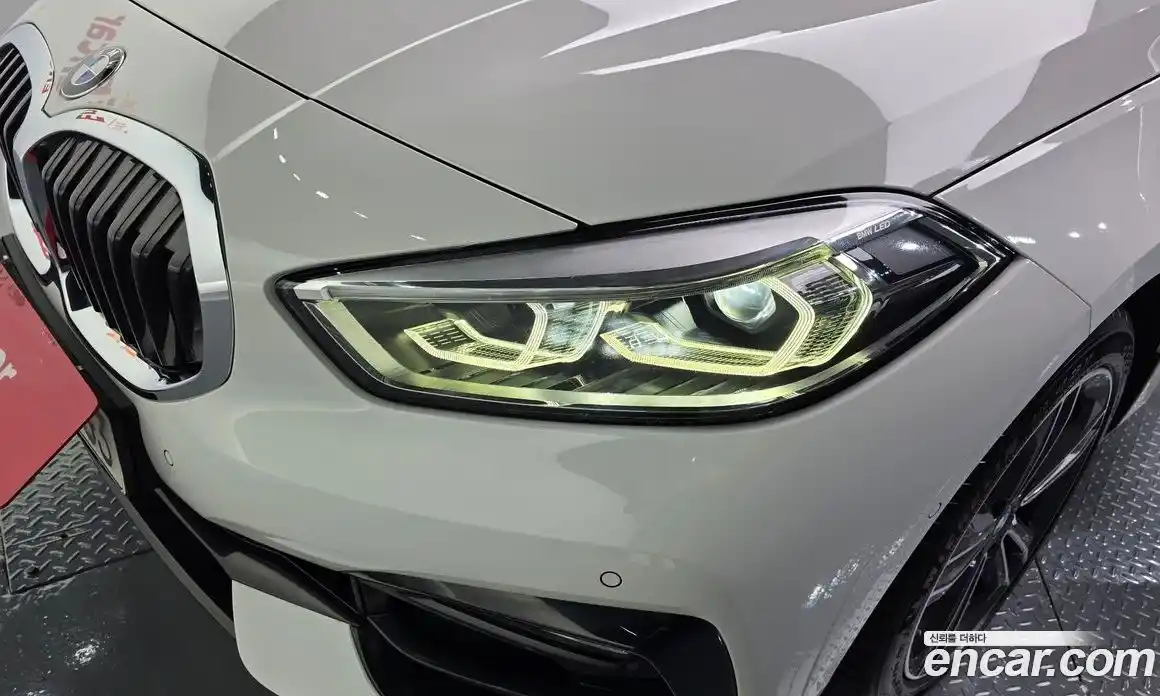 BMW 1 серия 2021 2.0 автомат (гидро), фото 8