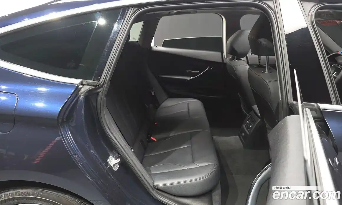 BMW 3 серия 2020 2.0 автомат (гидро), фото 17