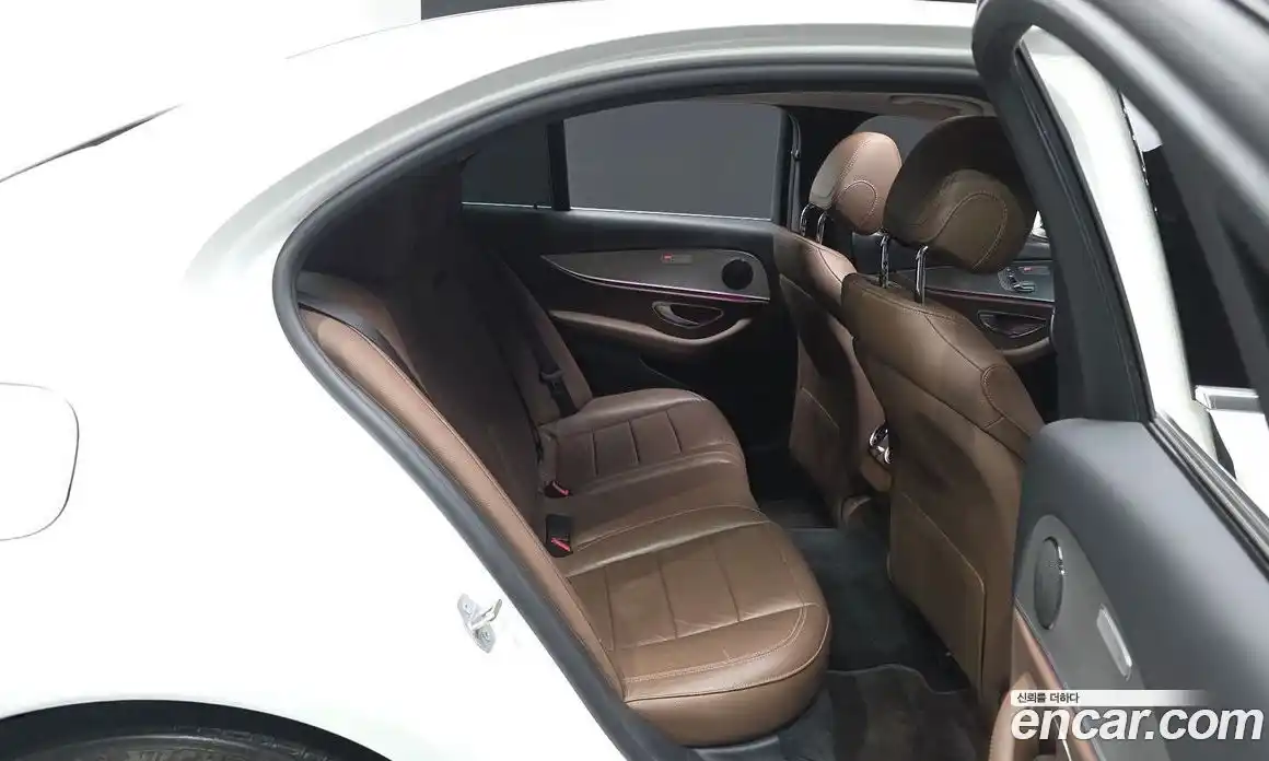 Mercedes-Benz E-Class 2016 2.0 автомат (гидро), фото 17