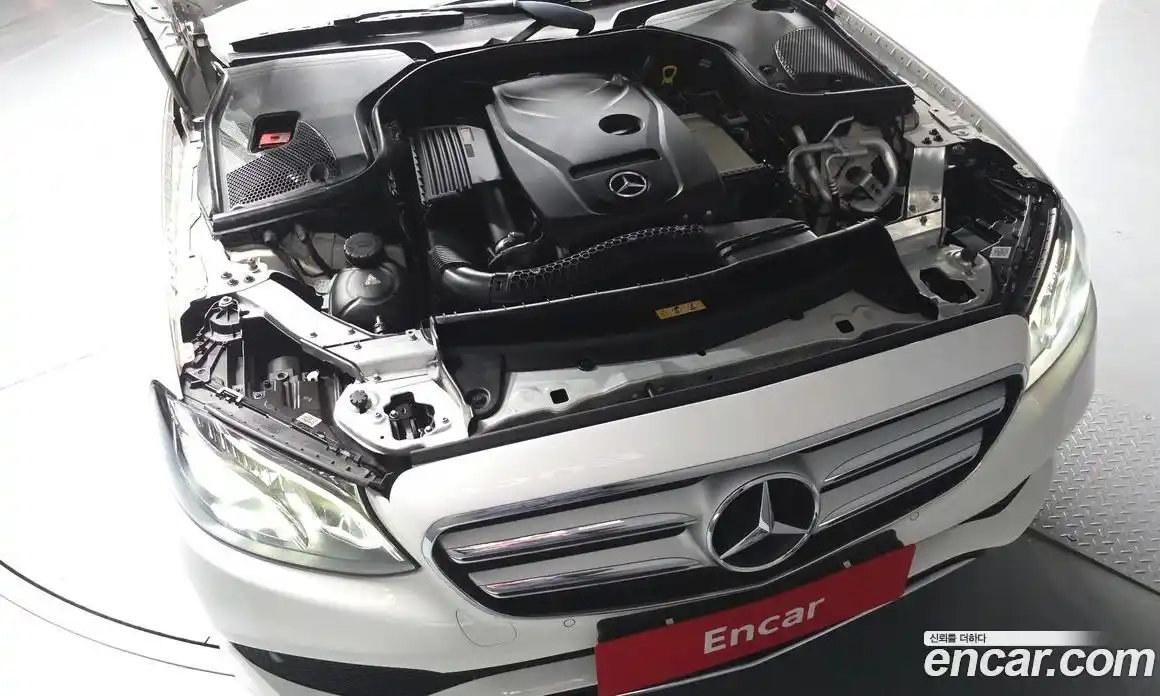 Mercedes-Benz E-Class 2016 2.0 автомат (гидро), фото 5