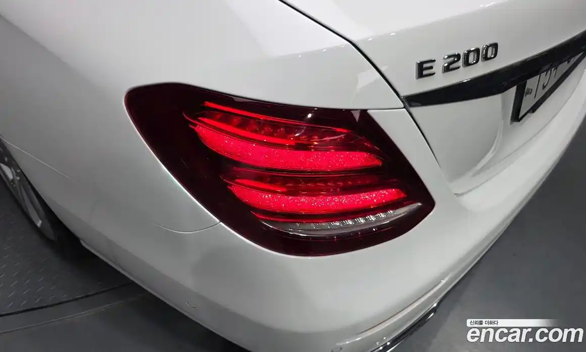 Mercedes-Benz E-Class 2016 2.0 автомат (гидро), фото 8