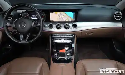 Mercedes-Benz E-Class 2016 2.0 автомат (гидро), миниатюра 9