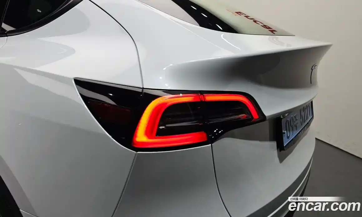 Tesla Model Y 2023 0.2 гидро, фото 8