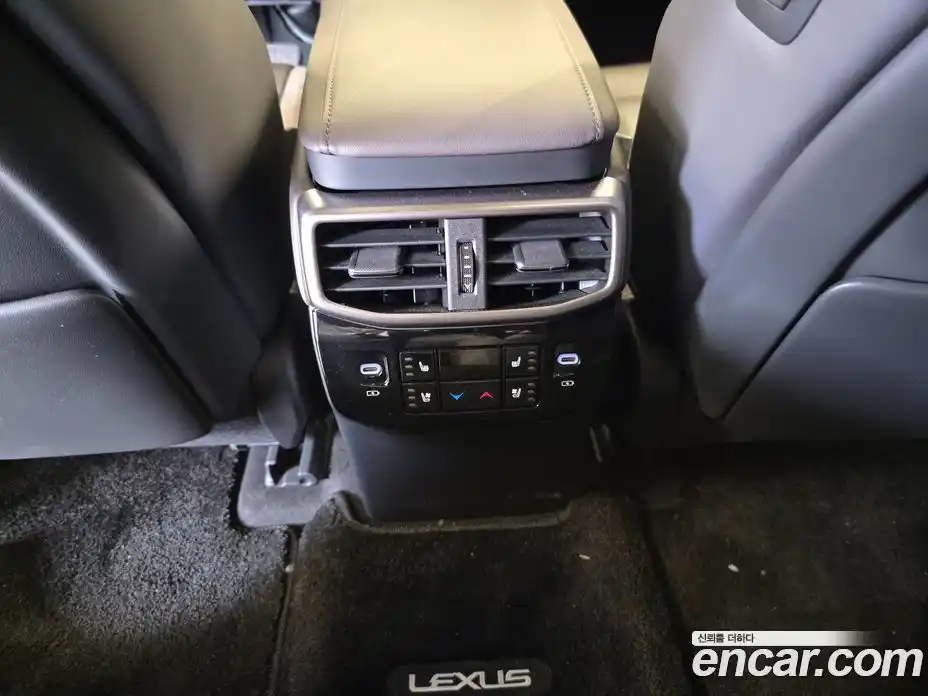 Lexus RX 2024 2.5 вариатор, фото 14