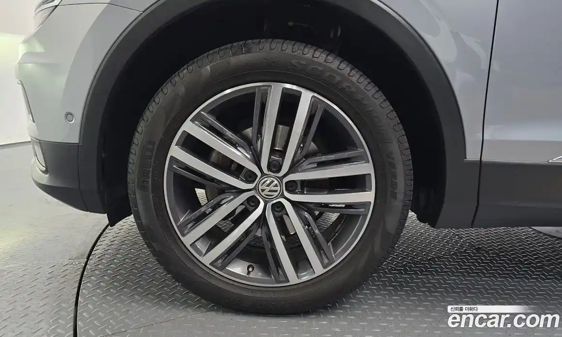 Volkswagen Tiguan 2020 2.0 автомат (гидро), фото 5