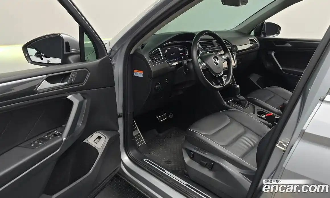 Volkswagen Tiguan 2020 2.0 автомат (гидро), фото 10