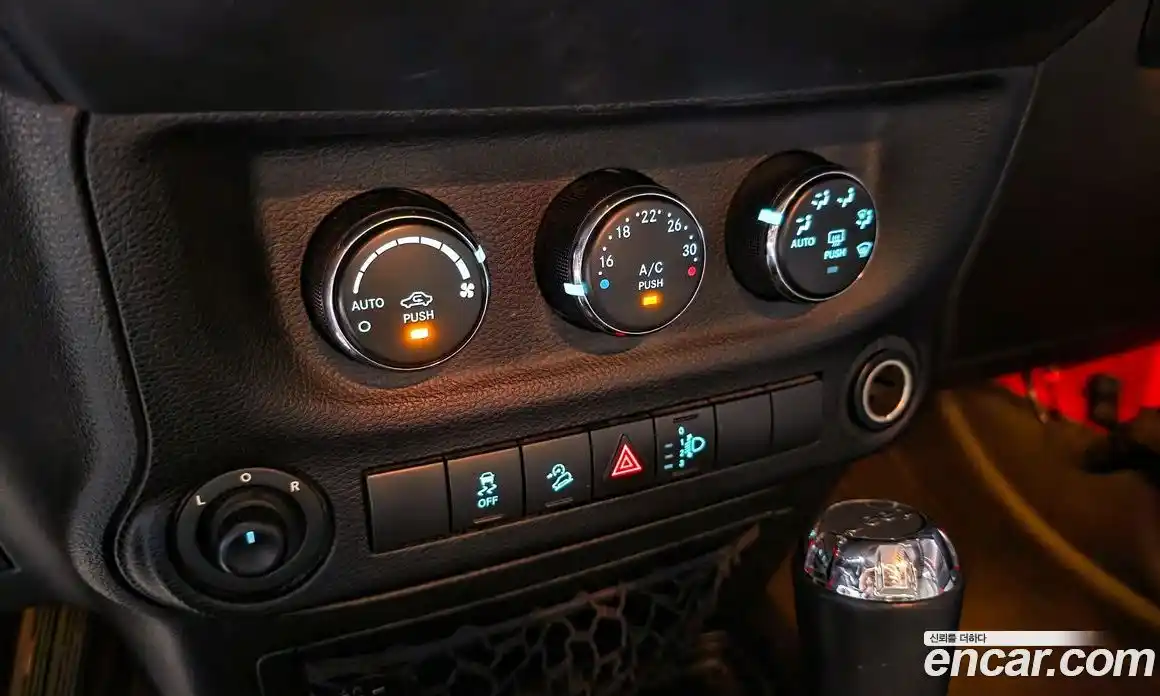 Jeep Wrangler 2016 3.6 автомат (гидро), фото 15