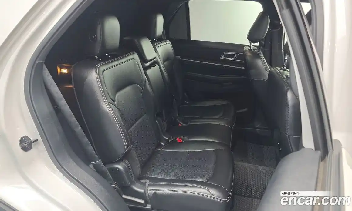 Ford Explorer 2019 2.3 автомат (гидро), фото 11