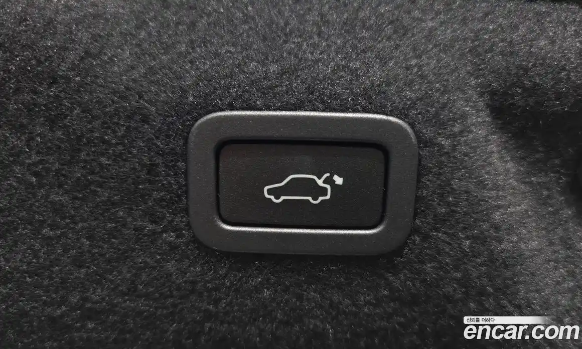 Jaguar XE 2017 2.0 гидро, фото 26