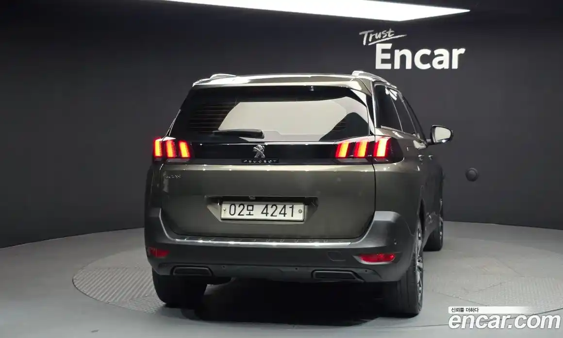 Peugeot 5008 2018 1.6 автомат (гидро), фото 4