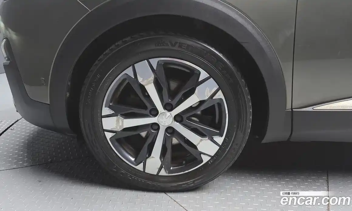 Peugeot 5008 2018 1.6 автомат (гидро), фото 5