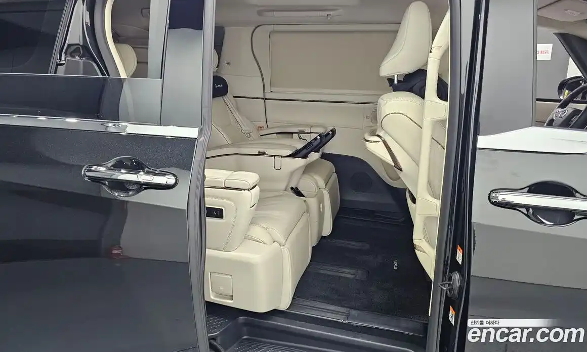 Lexus LM 2024 2.4 гидро, фото 12