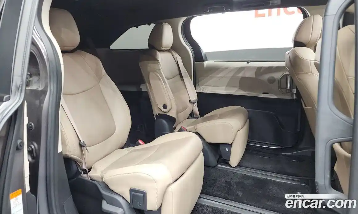 Toyota Sienna 2023 2.5 гидро, фото 12