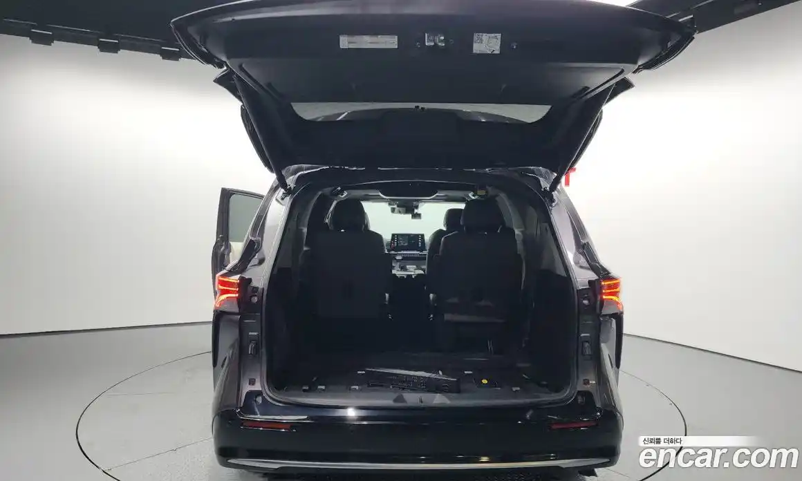 Toyota Sienna 2023 2.5 гидро, фото 20