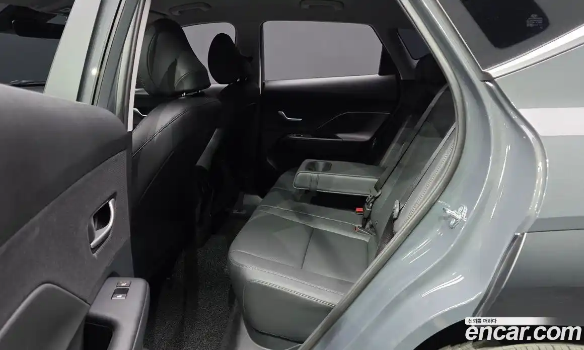 Hyundai Kona 2025 1.6 автомат (гидро), фото 16