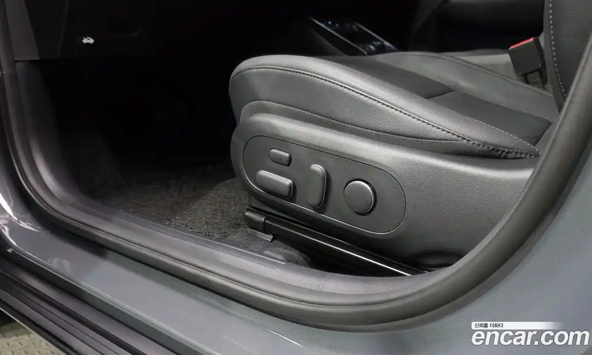 Hyundai Kona 2025 1.6 автомат (гидро), фото 32