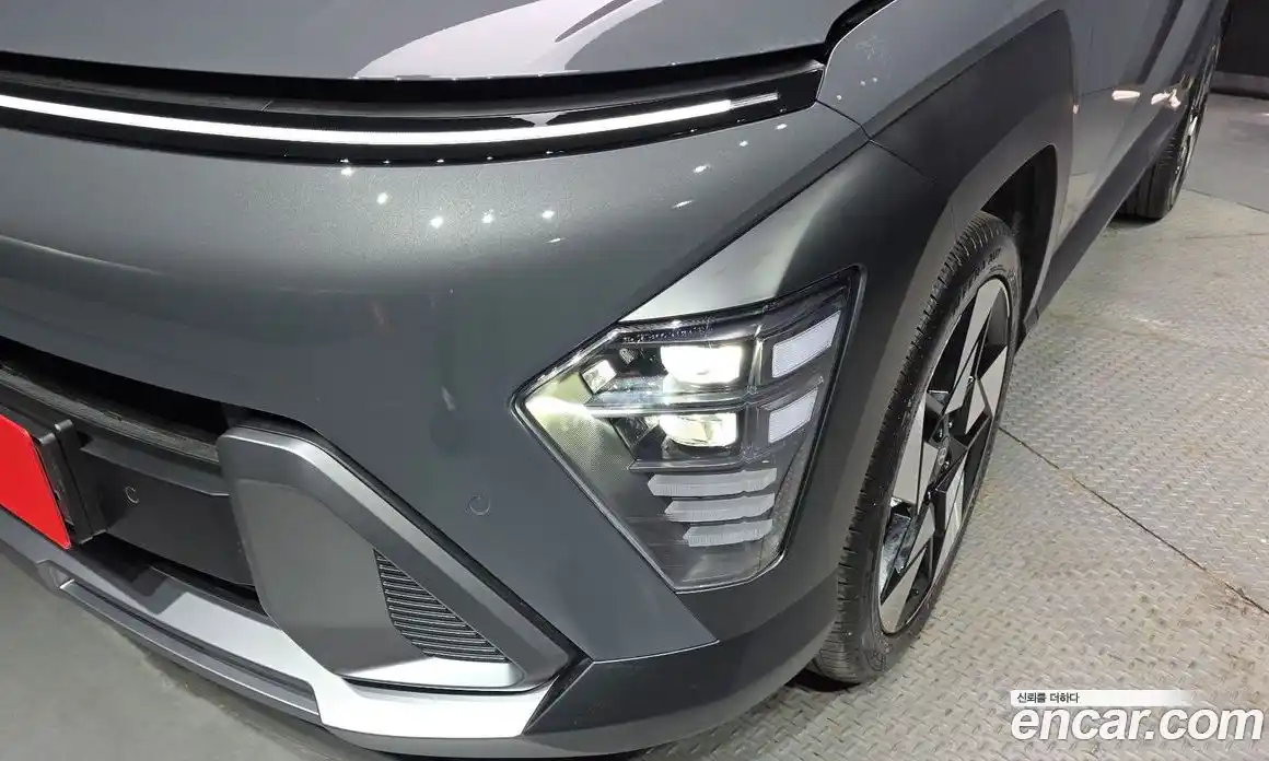 Hyundai Kona 2025 1.6 автомат (гидро), фото 8
