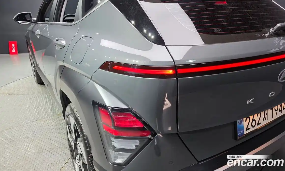 Hyundai Kona 2025 1.6 автомат (гидро), фото 9