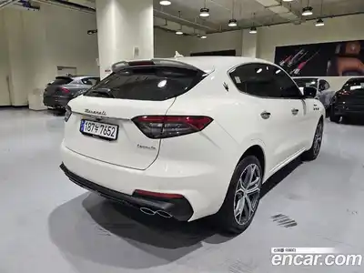 Maserati Levante 2023 3.0 гидро, миниатюра 2