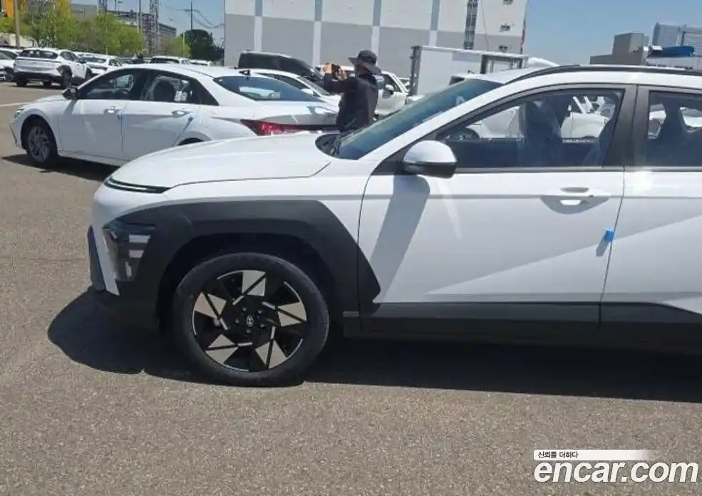 Hyundai Kona 2026 1.6 автомат (гидро), фото 5
