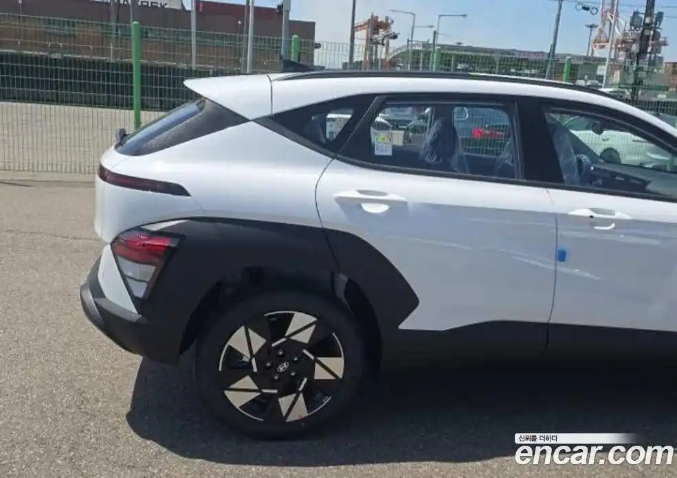 Hyundai Kona 2026 1.6 автомат (гидро), фото 6