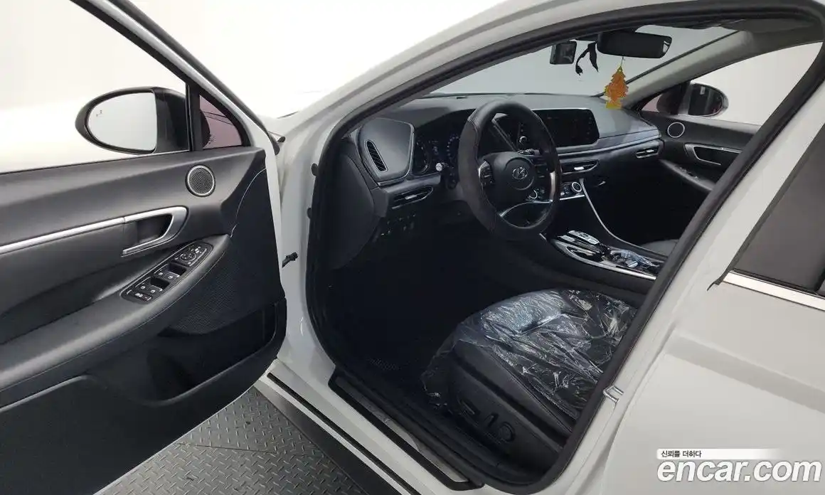 Hyundai Sonata 2019 2.0 автомат (гидро), фото 13