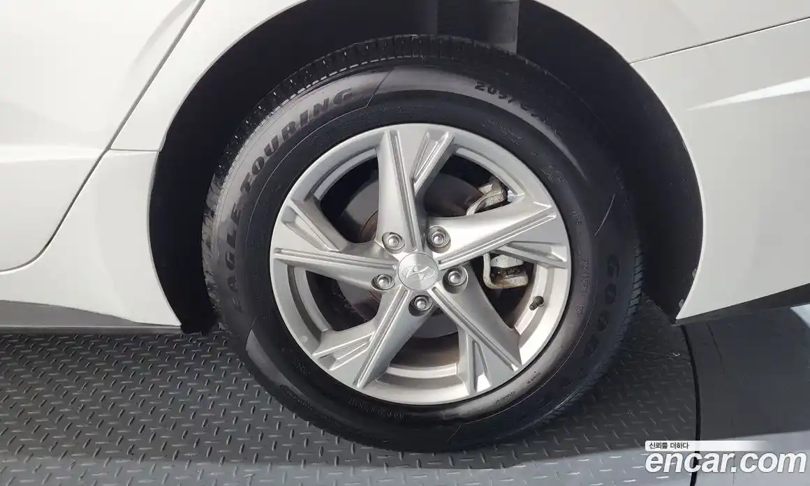 Hyundai Sonata 2019 2.0 автомат (гидро), фото 7