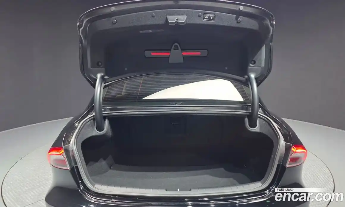 Hyundai Grandeur 2022 3.3 автомат (гидро), фото 26