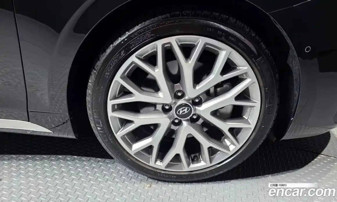 Hyundai Grandeur 2022 3.3 автомат (гидро), фото 7