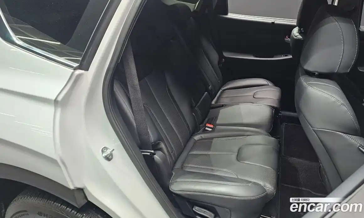 Hyundai Santa Fe 2022 2.2 автомат (гидро), фото 16