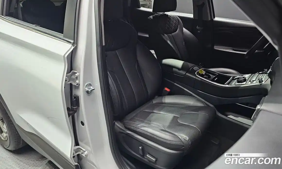 Hyundai Santa Fe 2022 2.2 автомат (гидро), фото 17