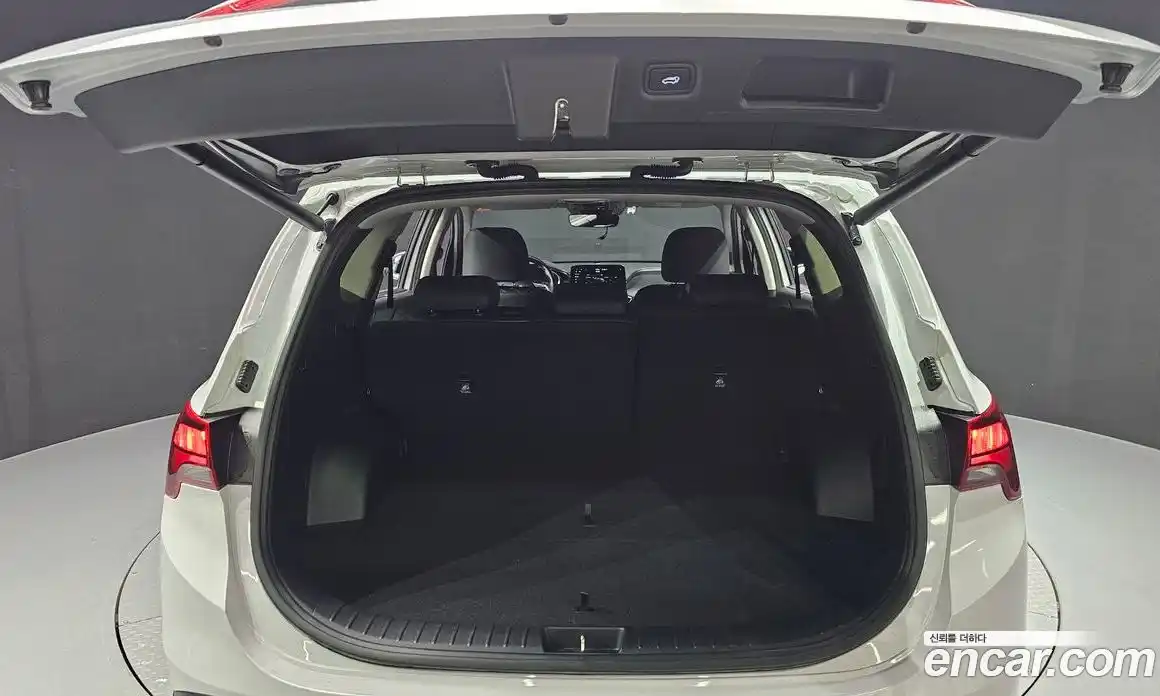 Hyundai Santa Fe 2022 2.2 автомат (гидро), фото 26