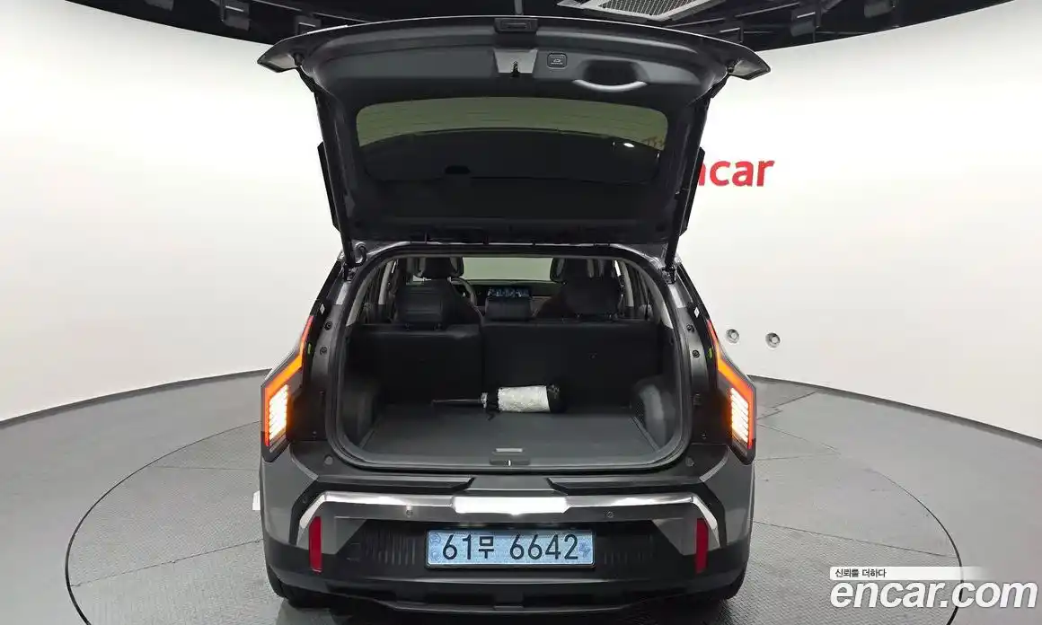 Kia EV3 2025 0.2 автомат (гидро), фото 32