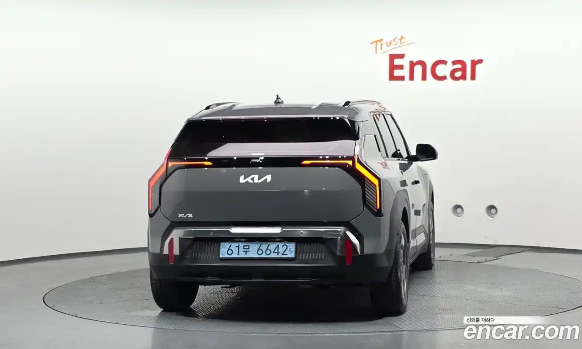 Kia EV3 2025 0.2 автомат (гидро), фото 4