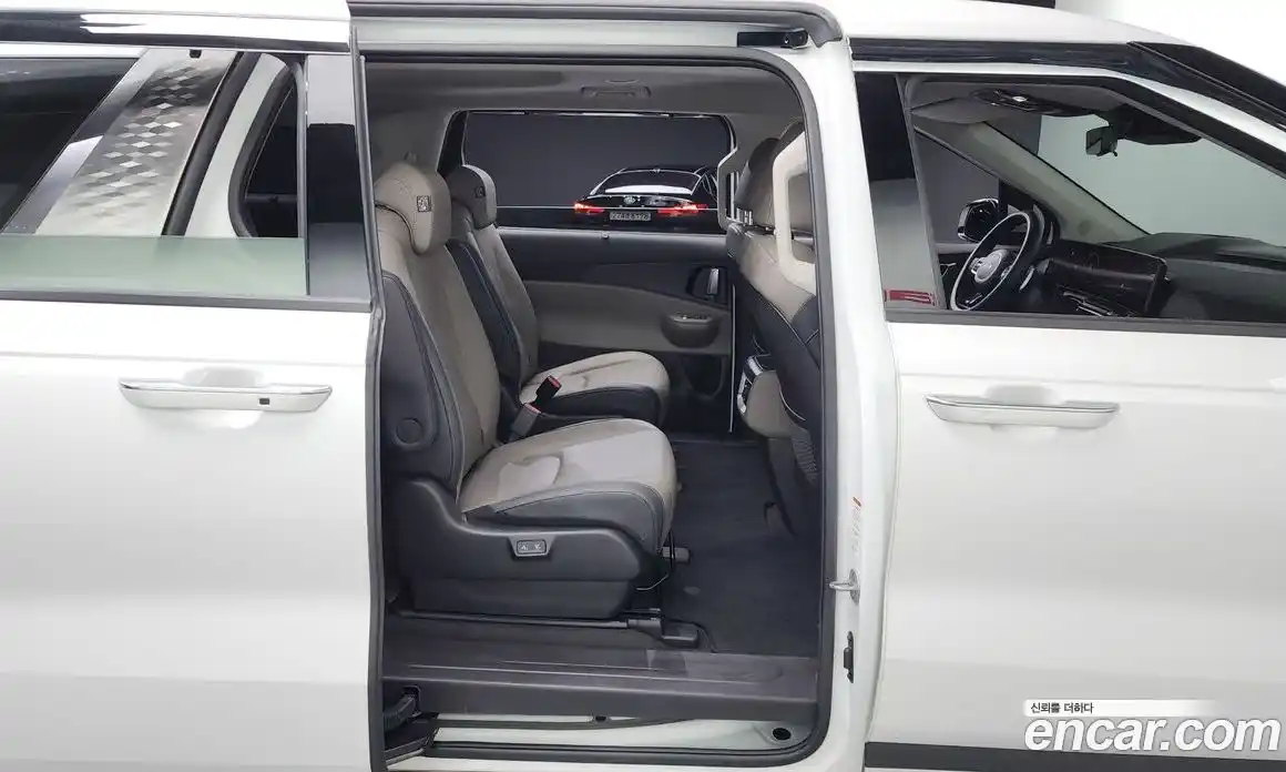 Kia Carnival 2024 2.2 автомат (гидро), фото 17