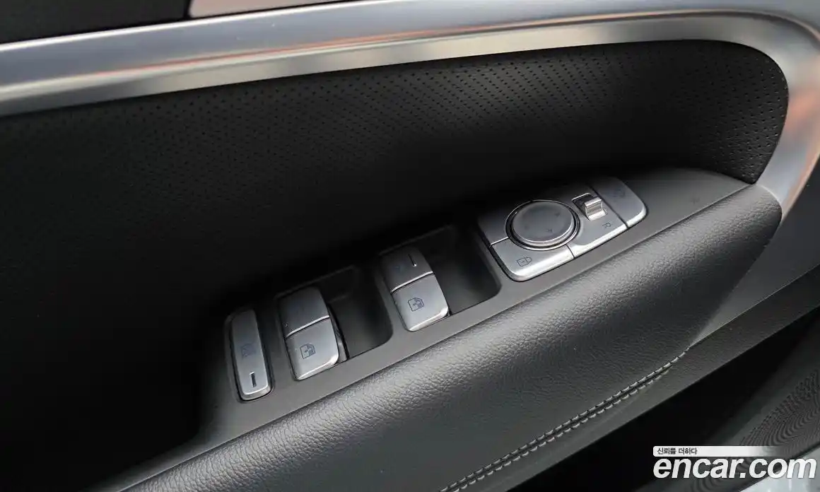 Genesis G70 2020 2.0 автомат (гидро), фото 24