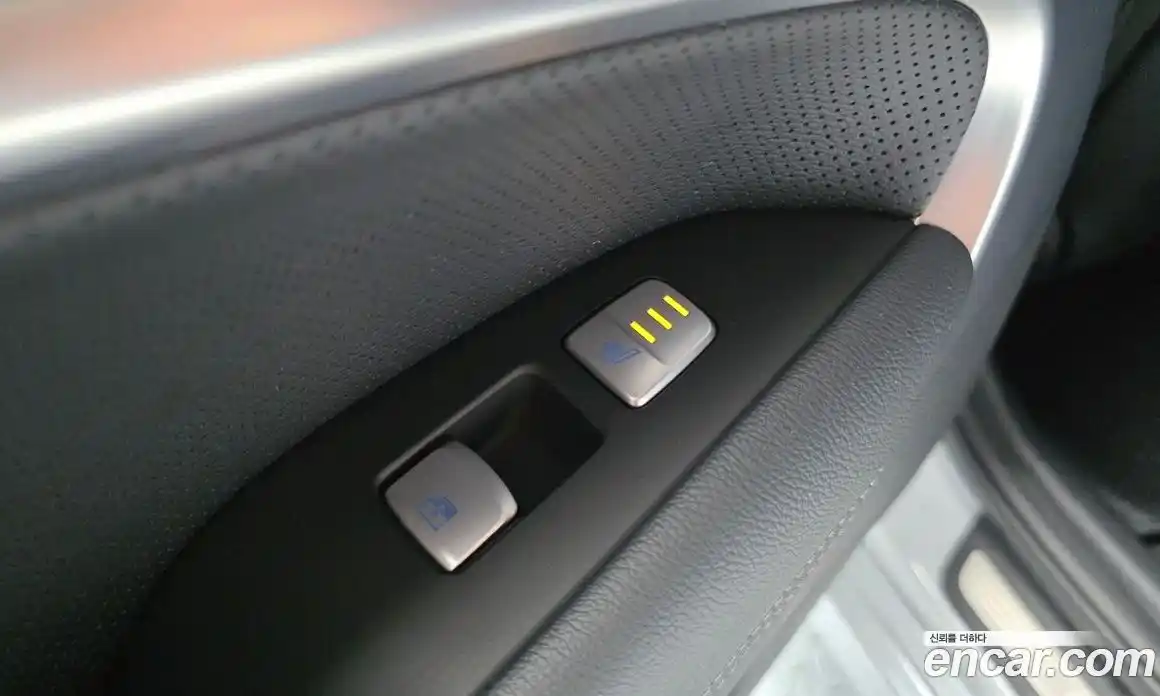 Genesis G70 2020 2.0 автомат (гидро), фото 27