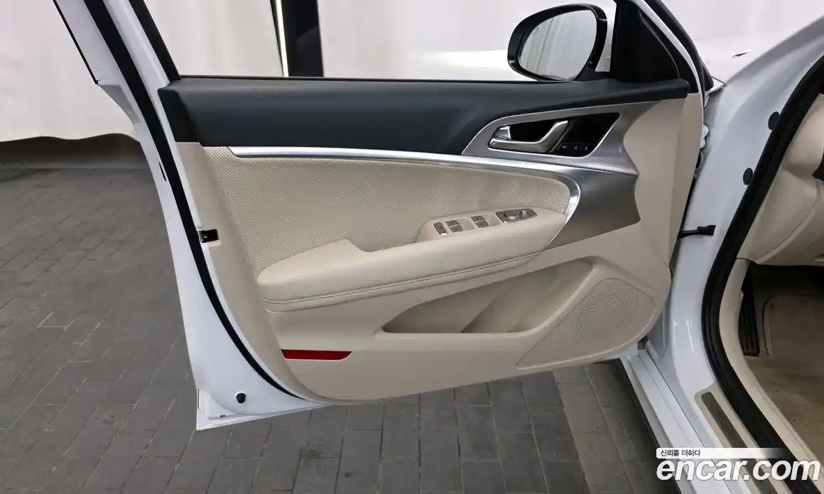 Genesis G70 2021 2.0 автомат (гидро), фото 14