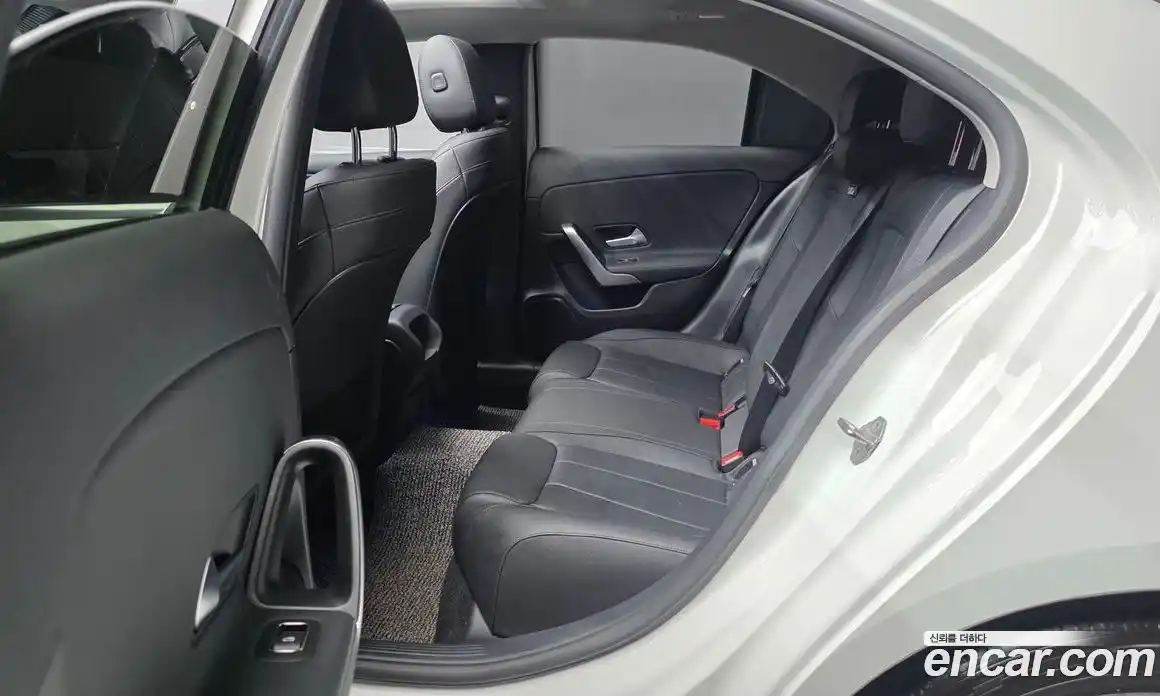 Mercedes-Benz A-Class 2020 2.0 гидро, фото 12