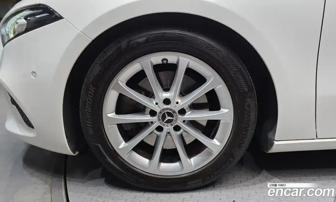 Mercedes-Benz A-Class 2020 2.0 гидро, фото 5