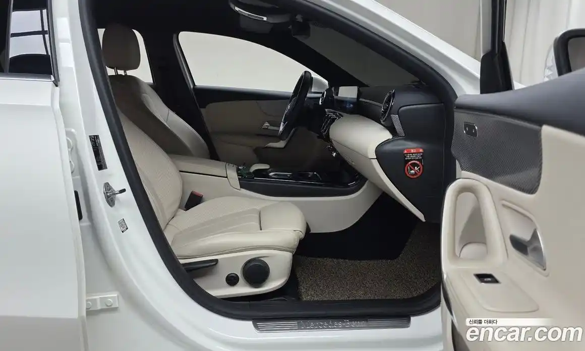Mercedes-Benz A-Class 2021 2.0 гидро, фото 16
