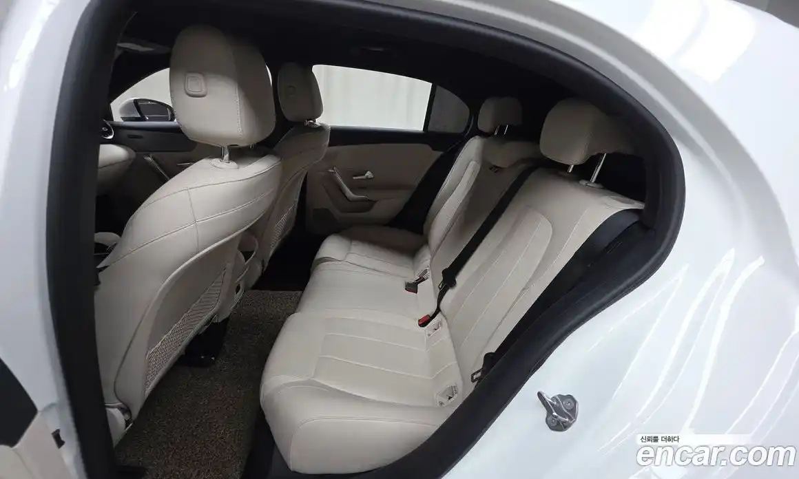 Mercedes-Benz A-Class 2021 2.0 гидро, фото 18